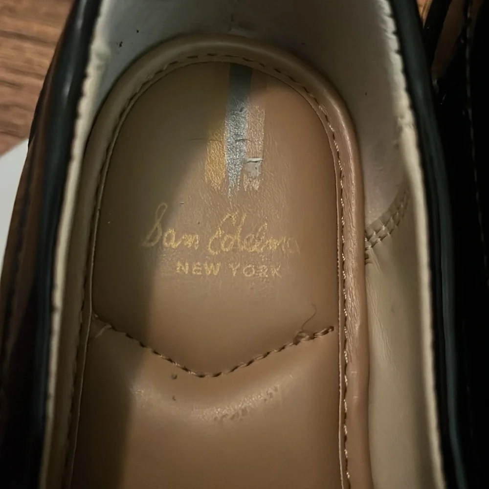 Sam Edelman LEATHER KID TULLY LUG SOLE LOAFER Black Box W/Gold Chain Decorative